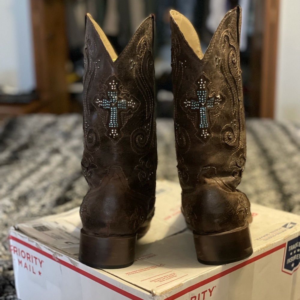 Women’s Roper boots
